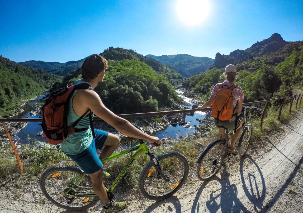 Un Je Ne Sais Quoi De Paradis Les Vans Esterno foto